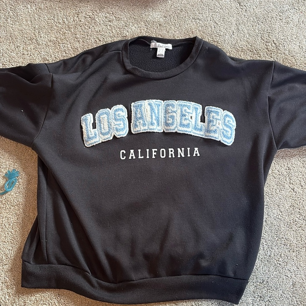 Crew neck/ sweater